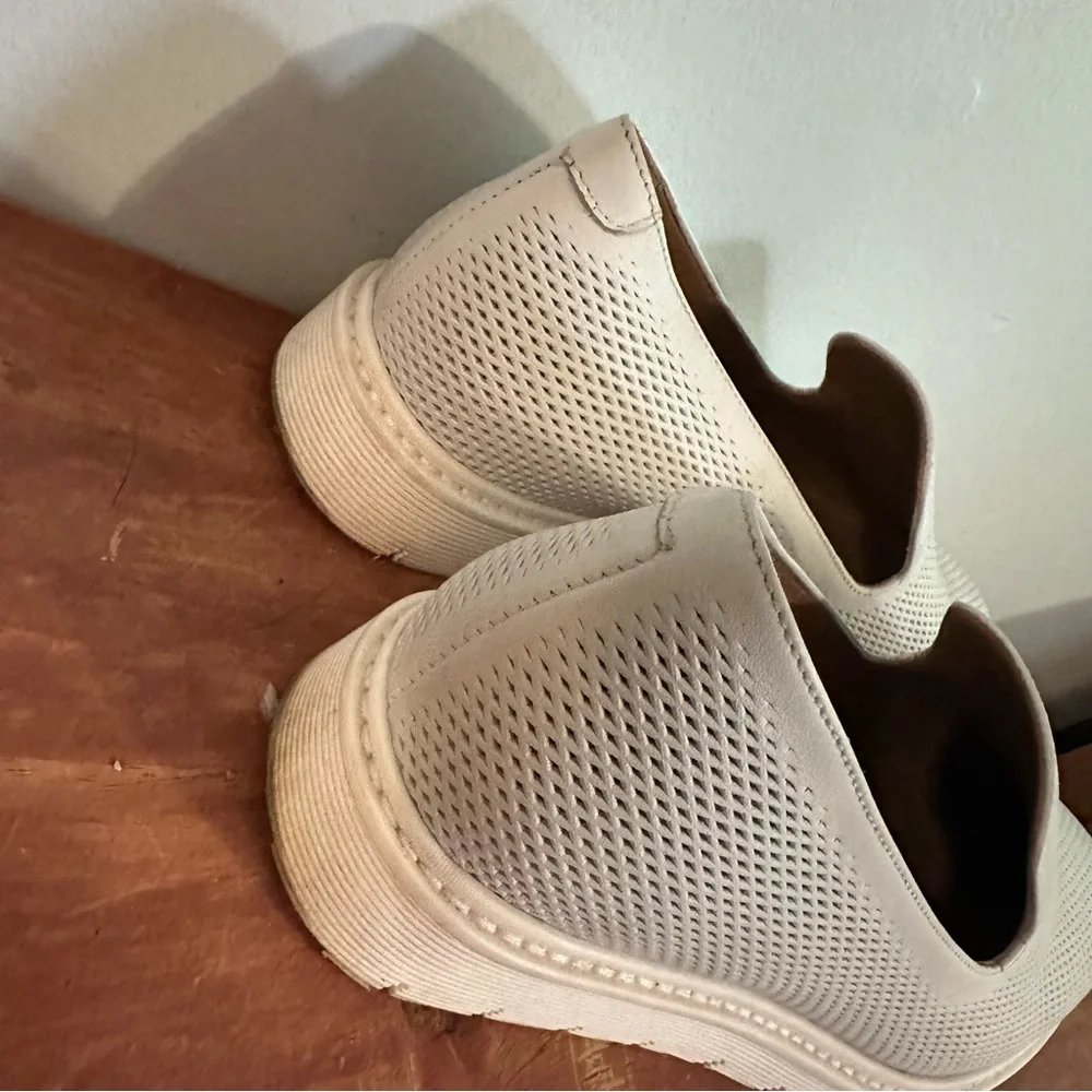 Aquatalia Kay Wedge Slip On Loafer Sneakers Embossed Size 7.5
